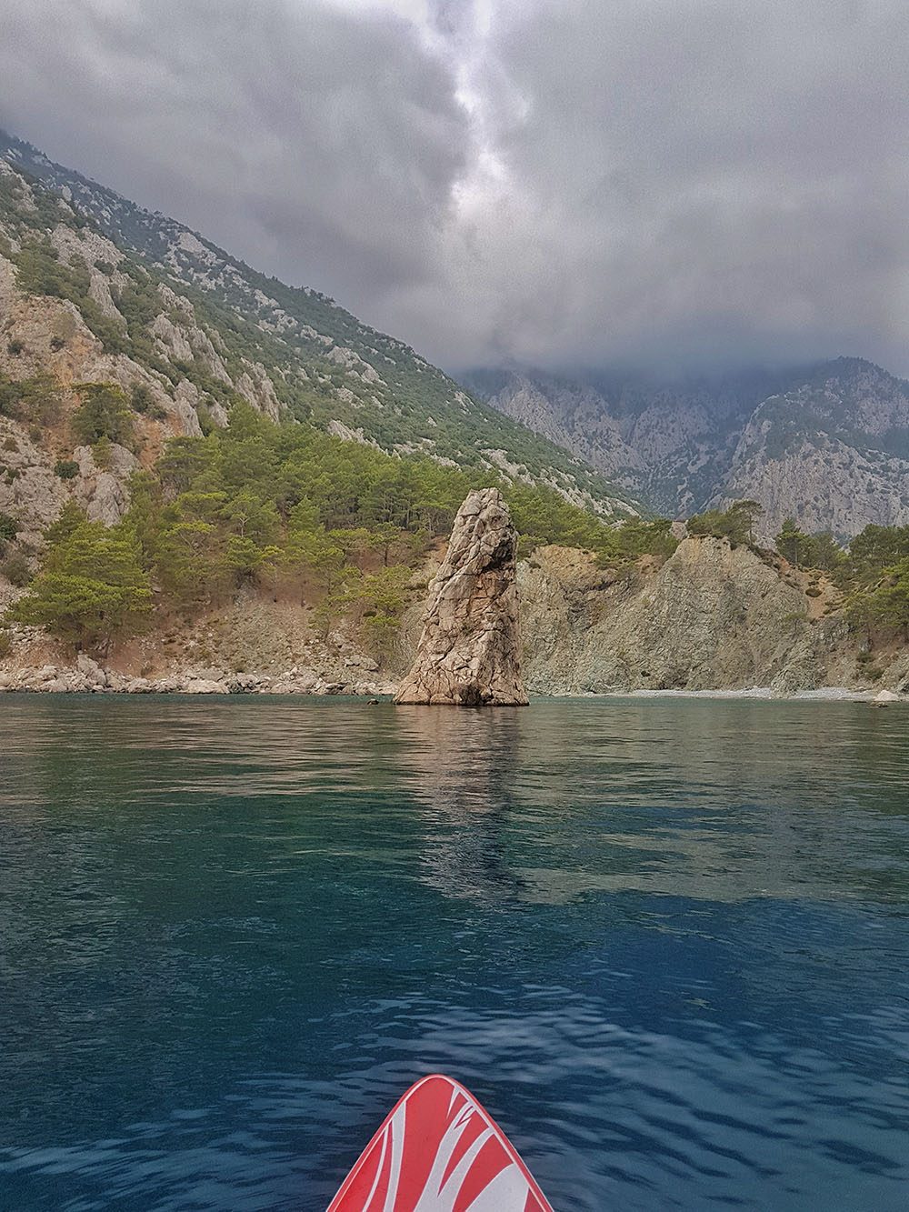 Yolun bittiği yerde karşınıza çıkan doğa harikası Sazak Koyu.